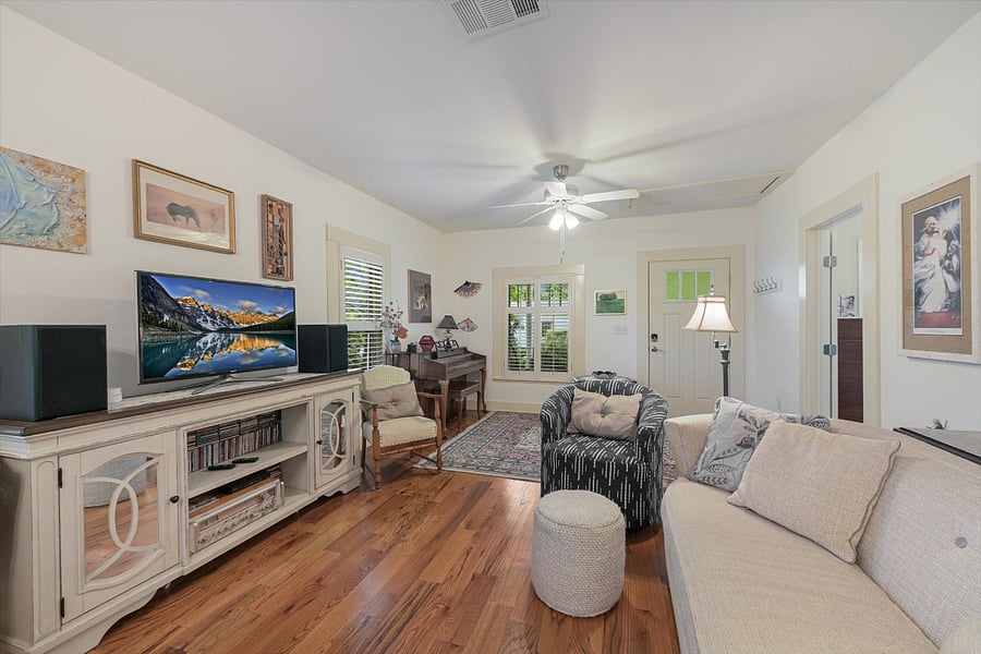 Furnished Finder property 1008190_1 photo 2