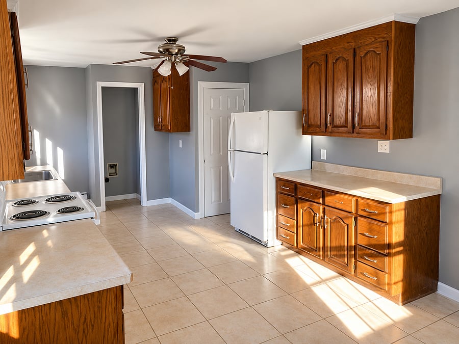 MAIN HOUSE KITCHEN 1