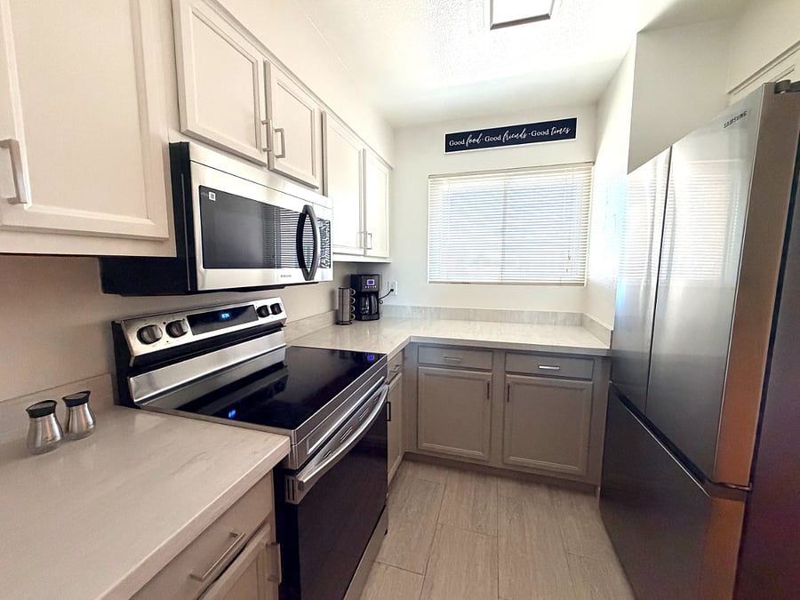 Fully equipped kitchen