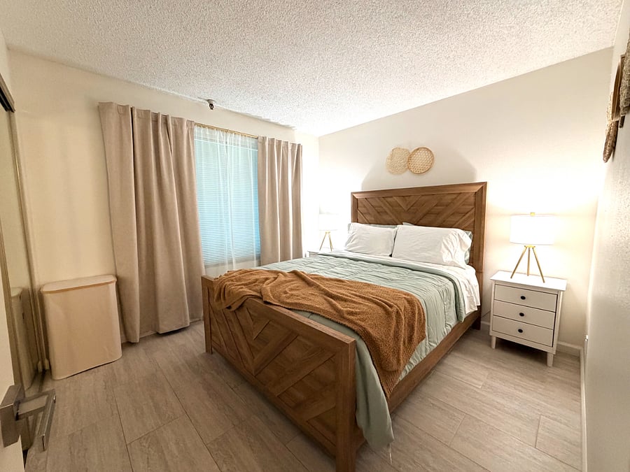 Secondary bedroom