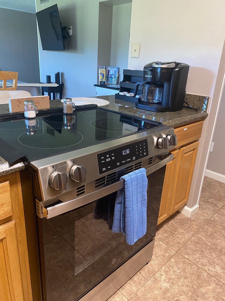 New stove, fire extinguisher/blanket