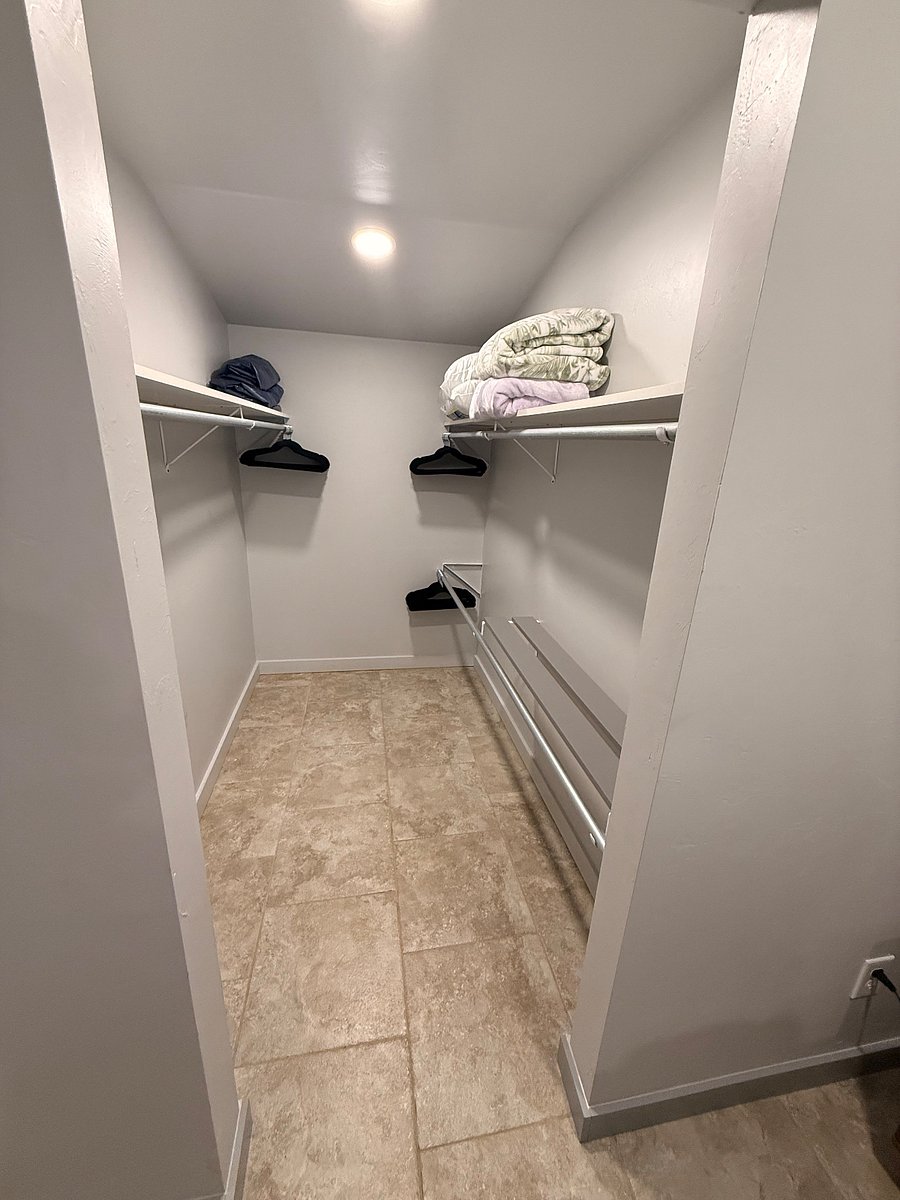 Furnished Finder property 1008289_1 photo 24