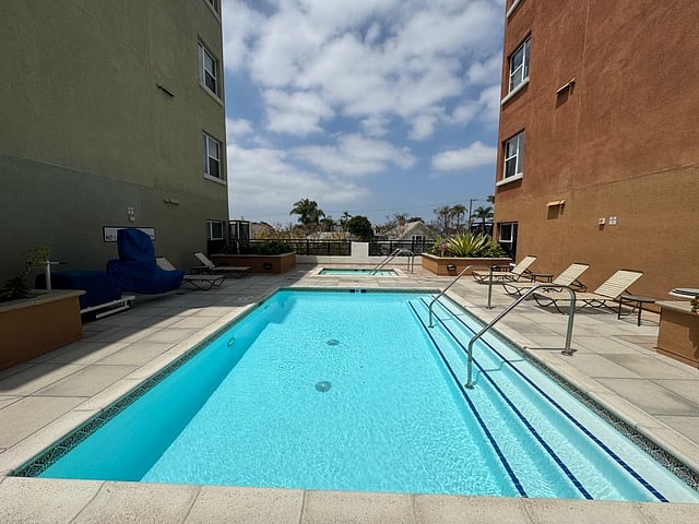 Furnished Finder property 1008295_1 photo 12