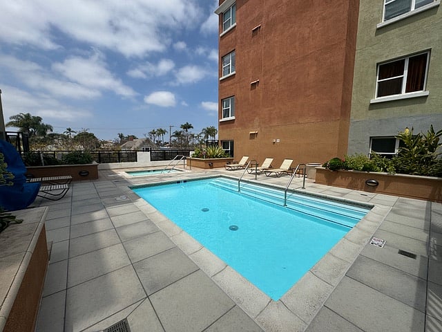 Furnished Finder property 1008295_1 photo 13