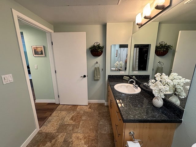 Furnished Finder property 1008295_1 photo 10