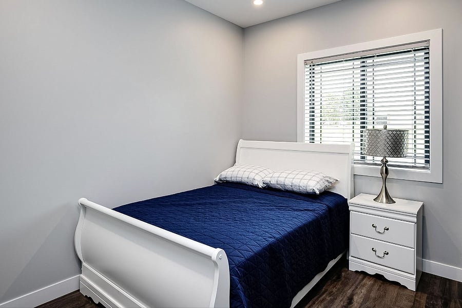 basement bedroom full bed