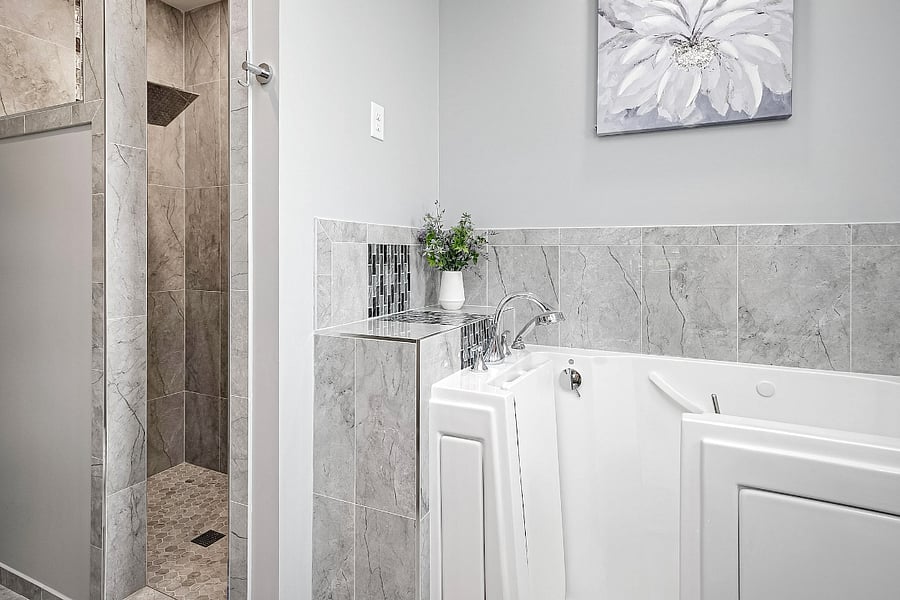 master bath sitting chair bathtub