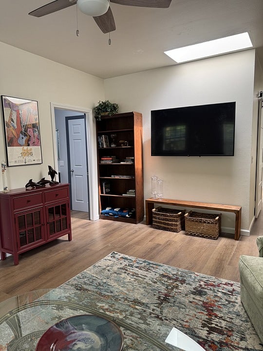 Furnished Finder property 1008312_1 photo 3