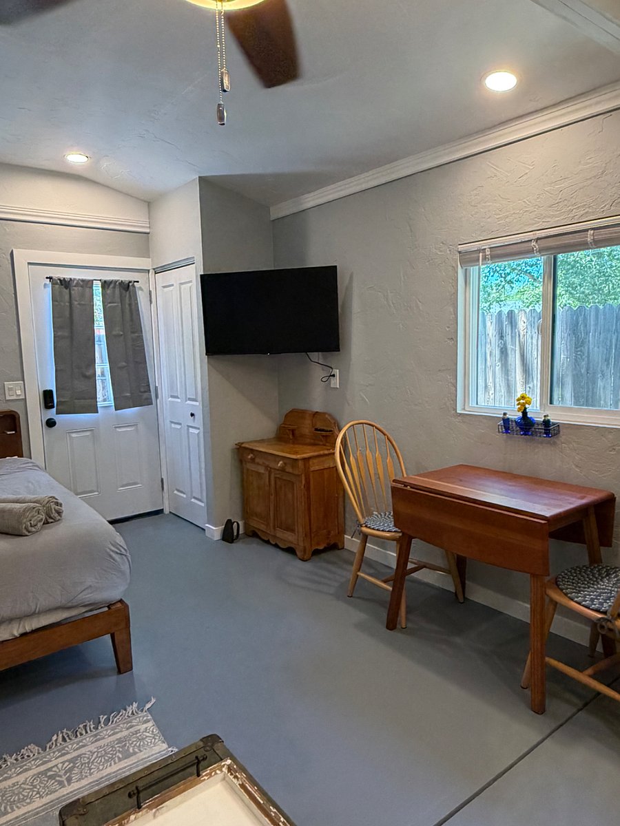 Furnished Finder property 1008322_1 photo 3