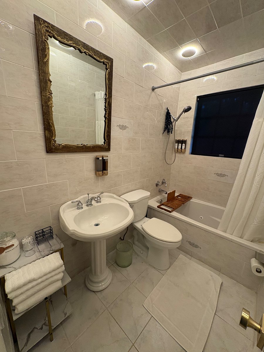 Furnished Finder property 1008336_1 photo 10