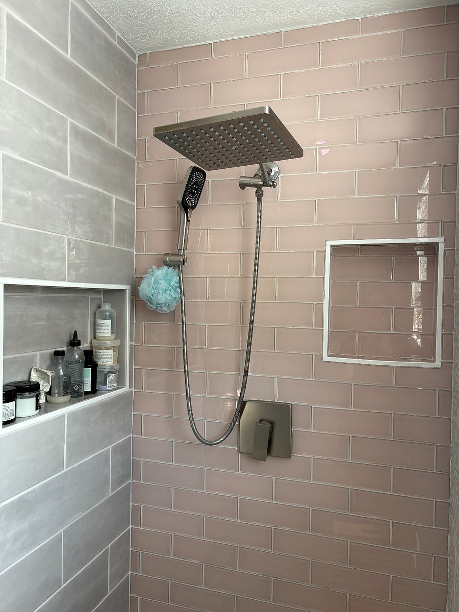 Third floor shower 