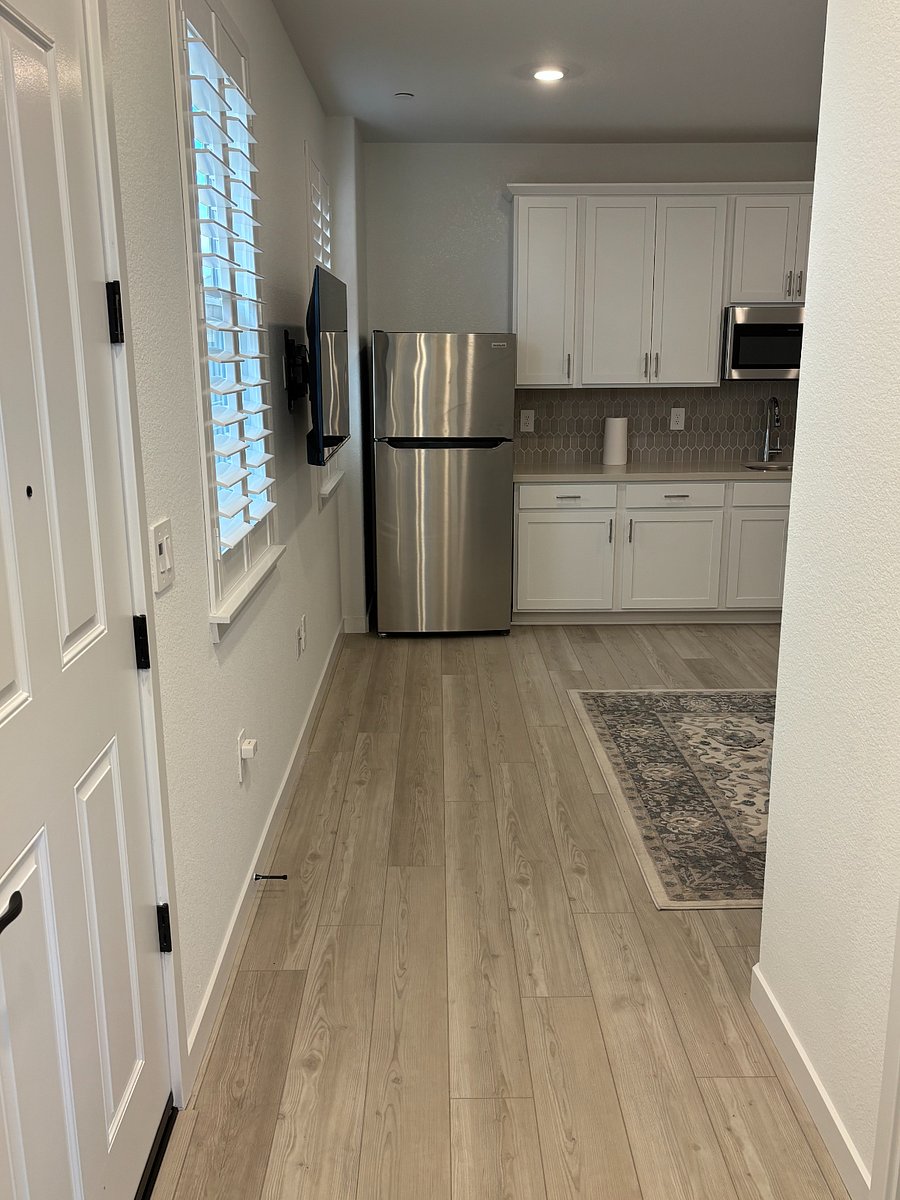 Furnished Finder property 1008357_1 photo 9