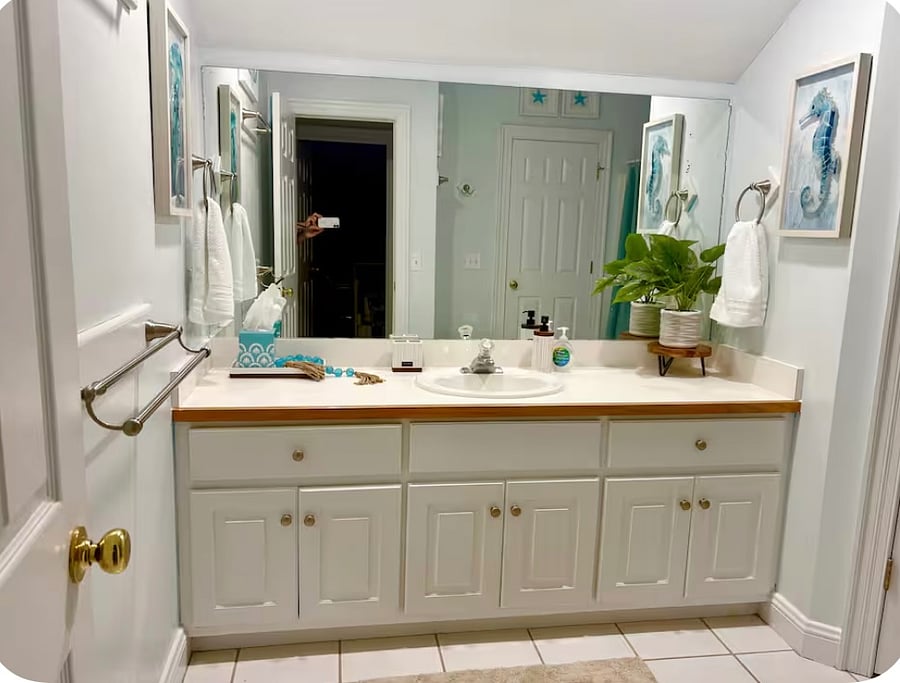 Jack & Jill bathroom top floor