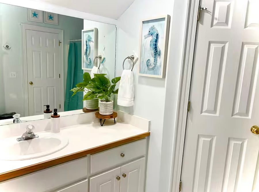 Top floor bathroom