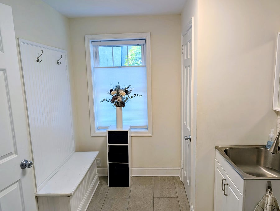 Mudroom/Laundry on 1st Fl