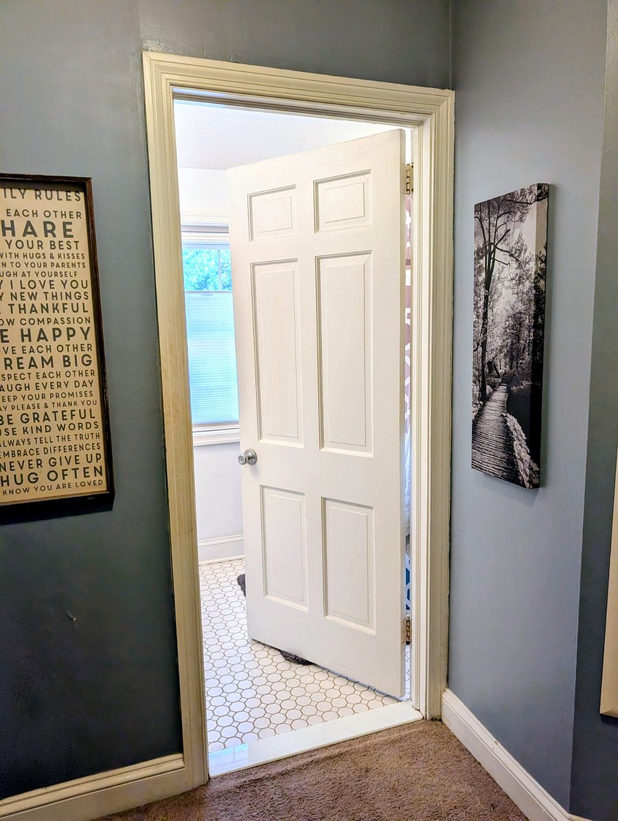 2nd Floor Hallway