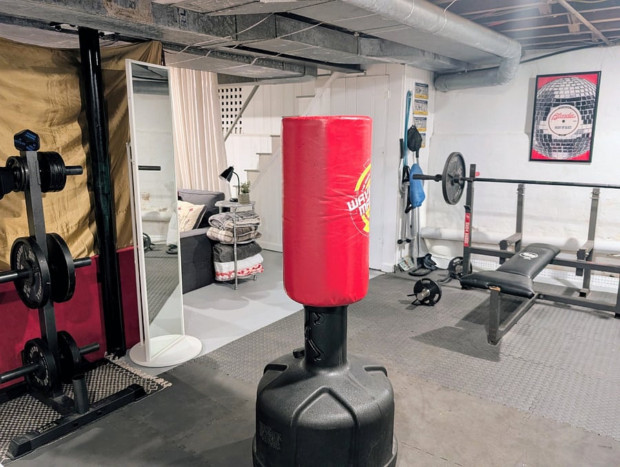 Weight bench and exercise area