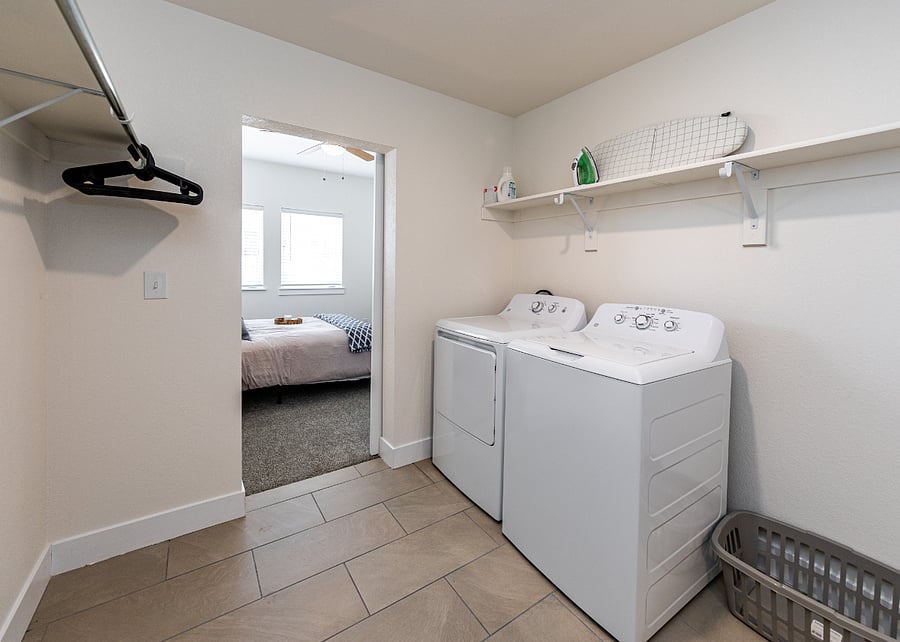 Furnished Finder property 1008440_3 photo 26