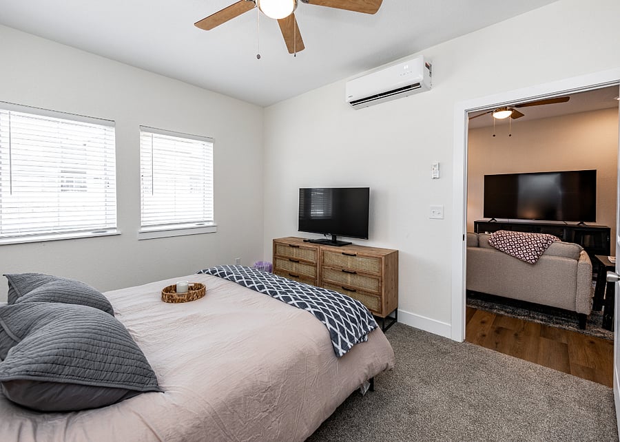 Furnished Finder property 1008440_3 photo 24