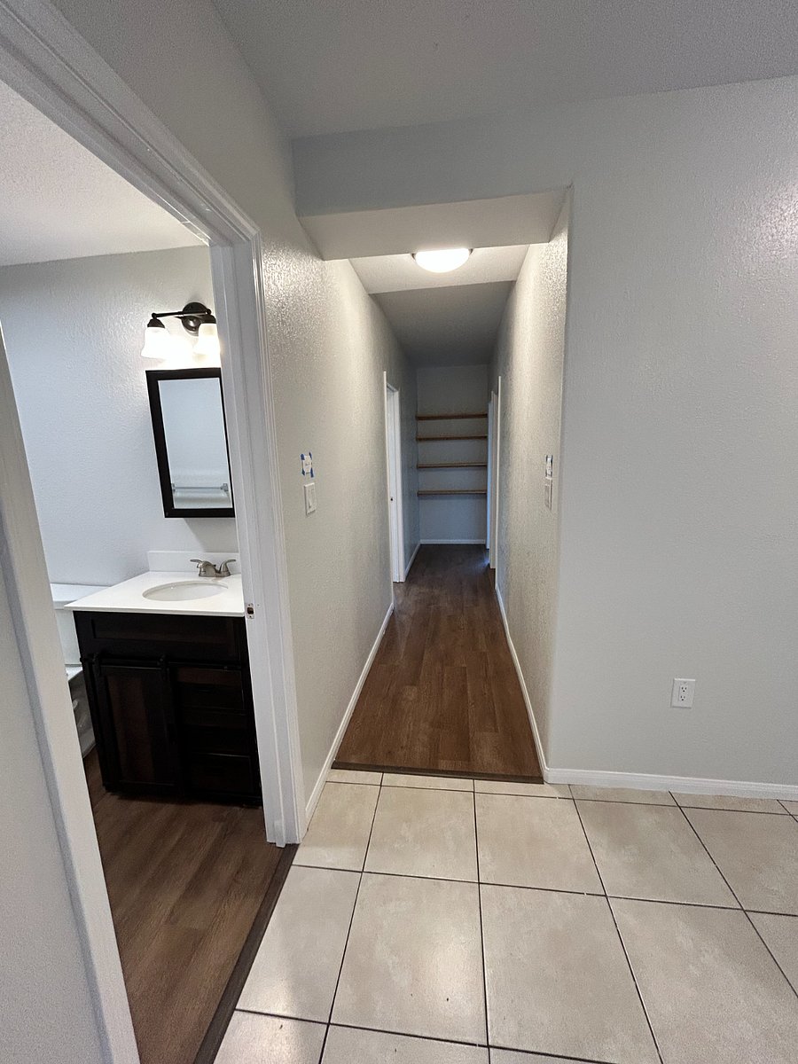 Furnished Finder property 1008454_1 photo 8