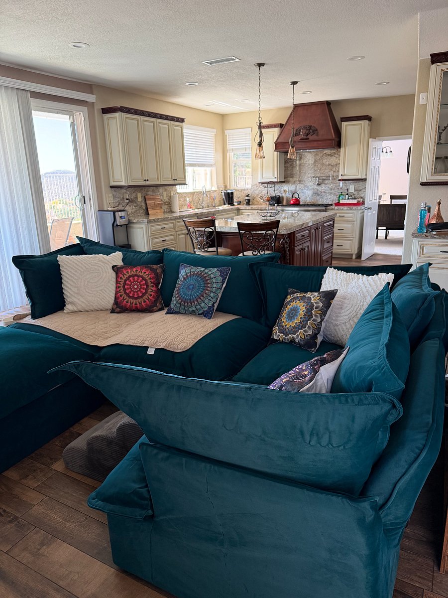 Furnished Finder property 1008587_1 photo 3