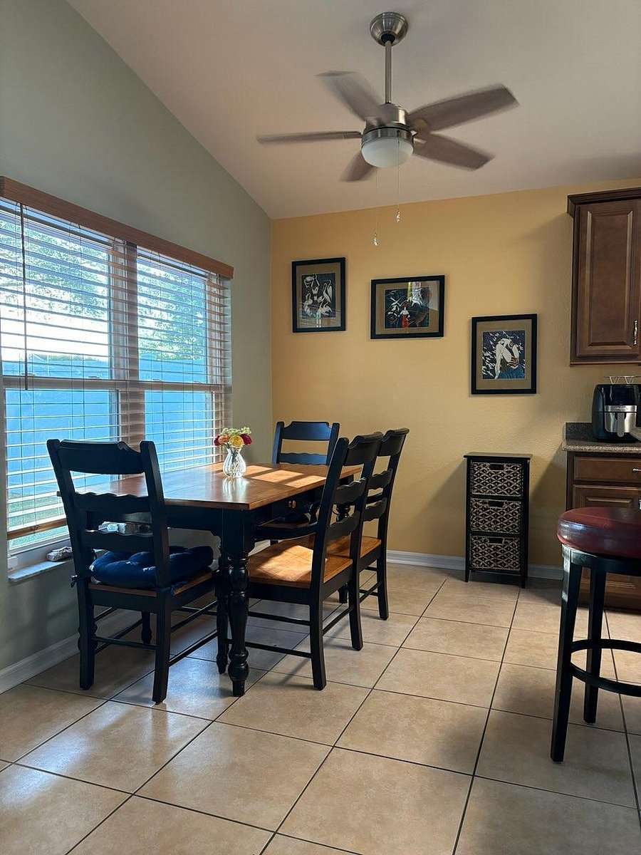 Kitchen nook