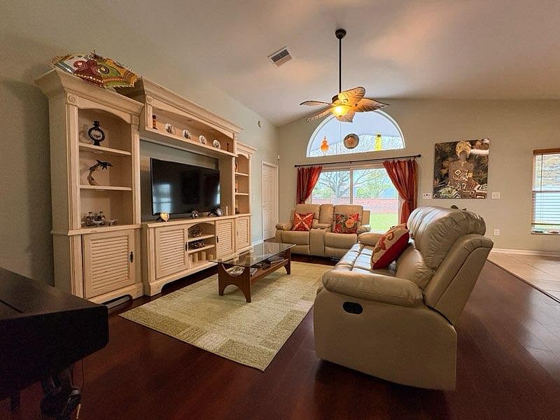 Furnished Finder property 1008608_1 photo 10