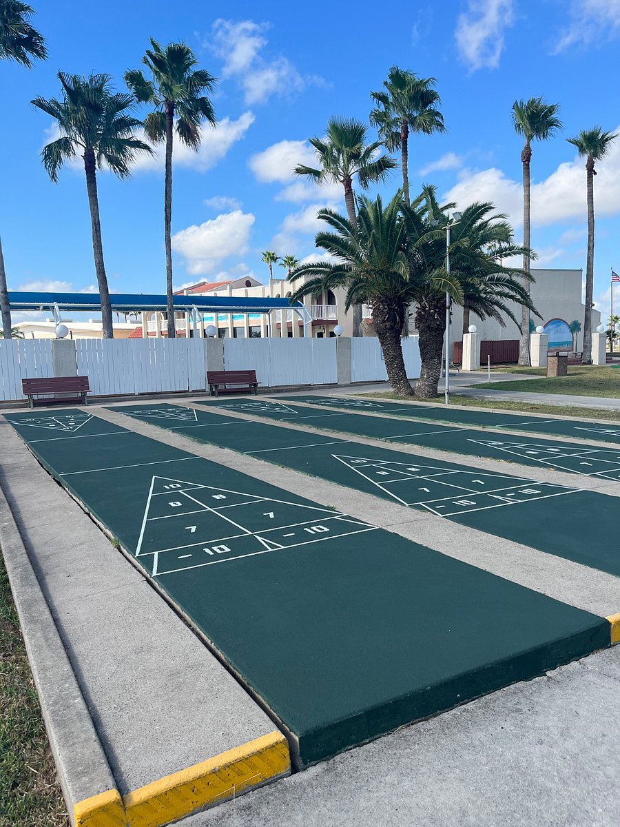 Shuffleboard lanes