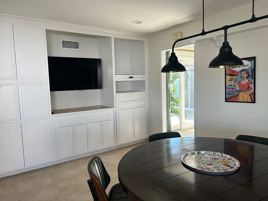 Eat In Kitchen
