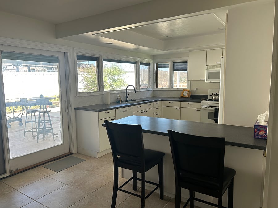 Eat In Kitchen