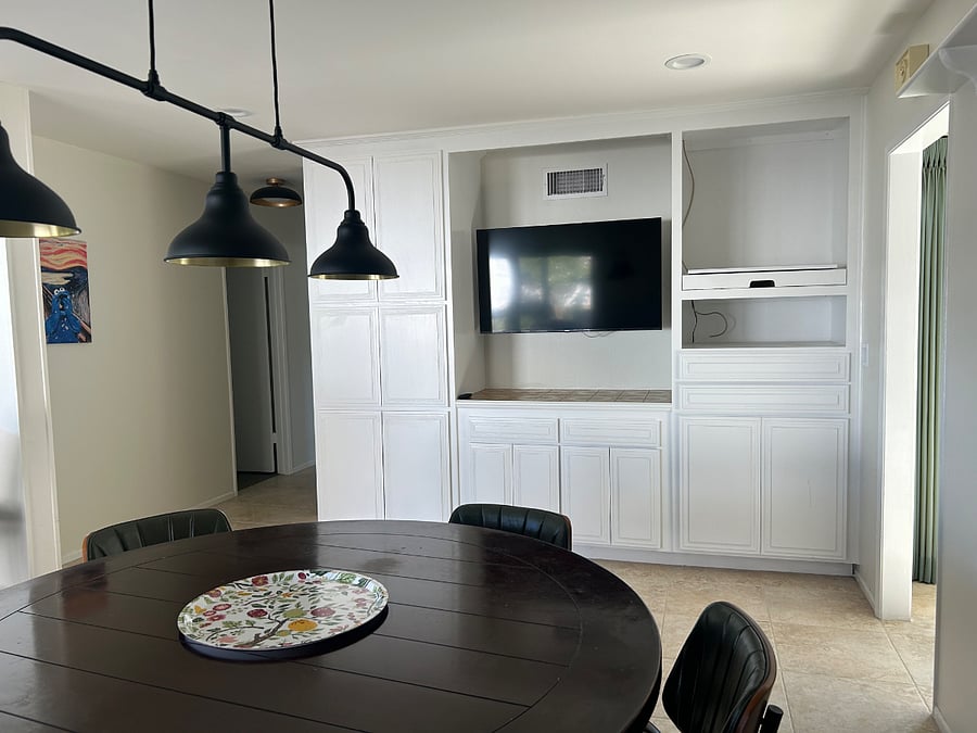 Eat In Kitchen