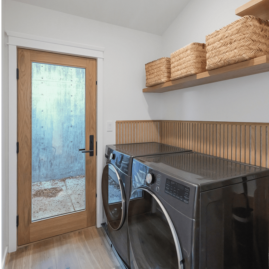 Shared Laundry, Steamer & Laundry Essentials