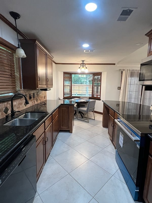 Furnished Finder property 1008760_1 photo 10