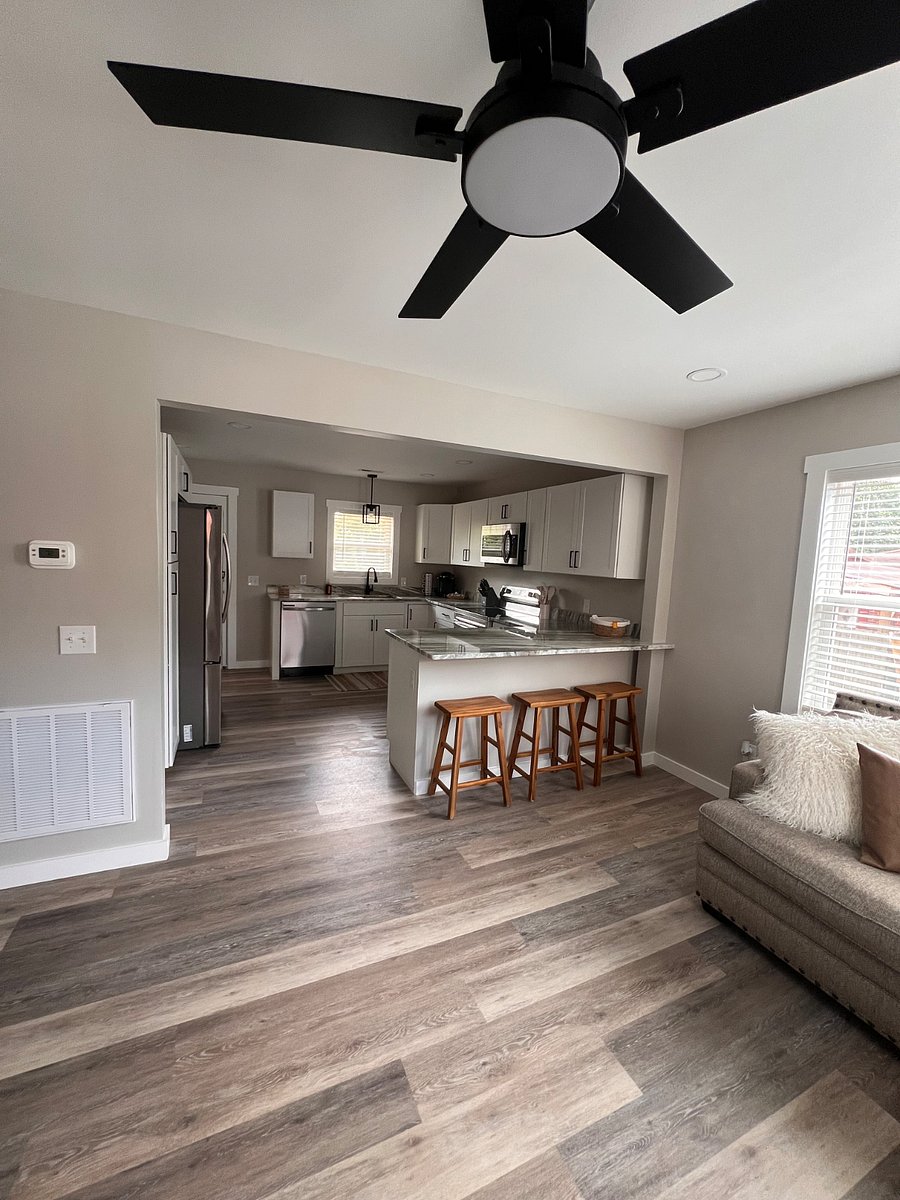 Kitchen/Bar