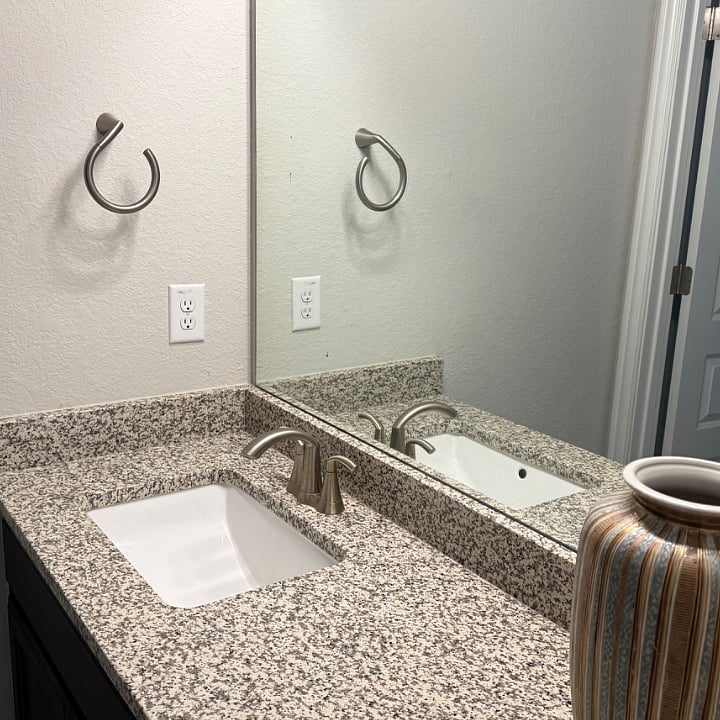 Furnished Finder property 1008809_1 photo 3
