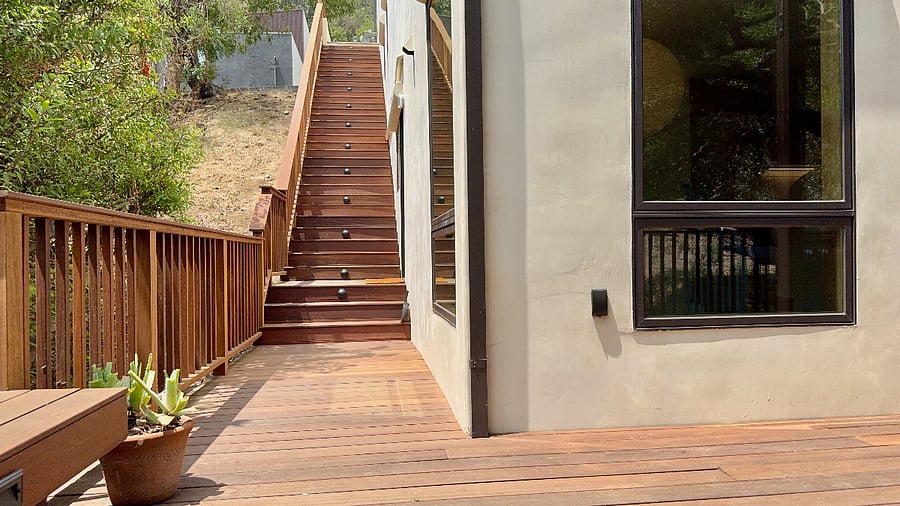 Completely private guest entry via a separate dedicated stairway down from the street above.