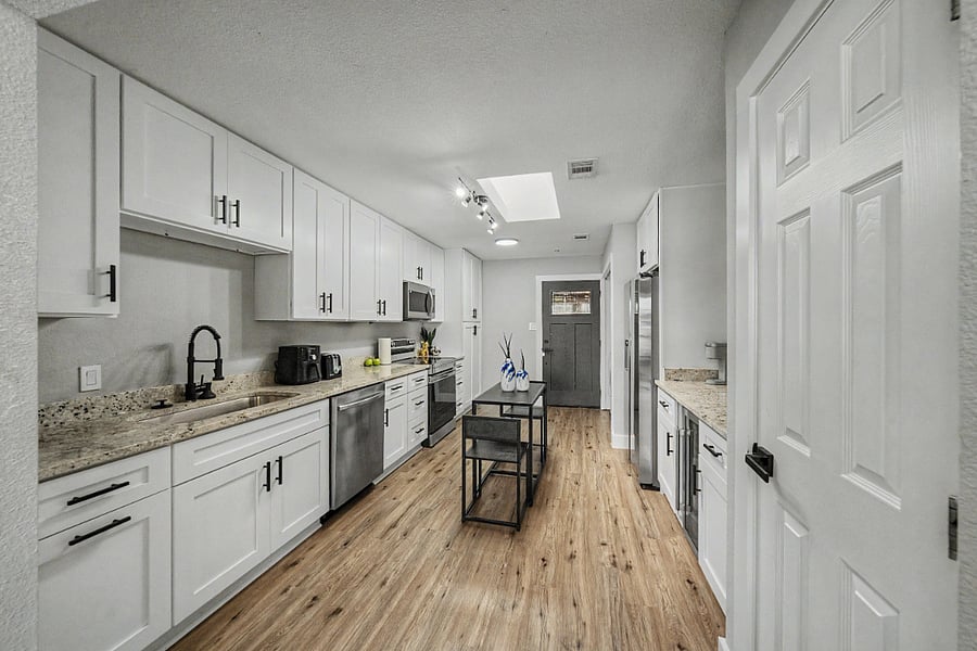 Furnished Finder property 1008848_1 photo 10