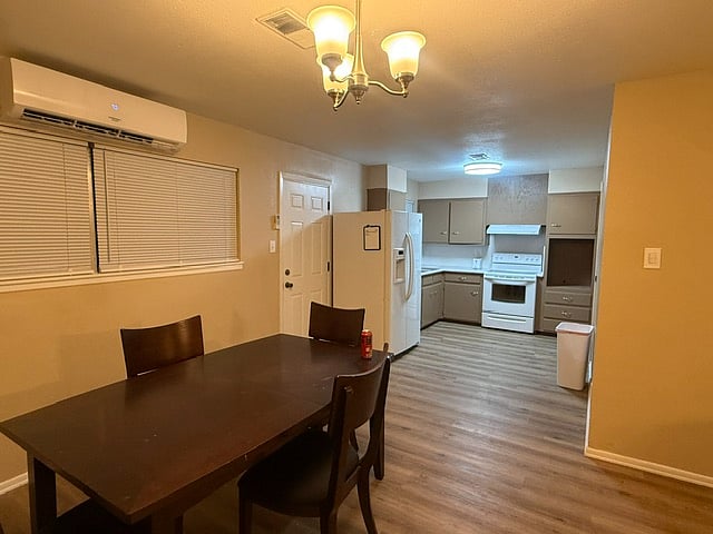 Furnished Finder property 1008854_1 photo 8
