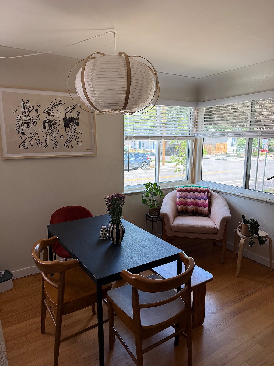 Reading Nook: A cozy spot filled with natural light, perfect for morning coffee, a good book, or letting your furry friend keep an eye on the neighborhood.