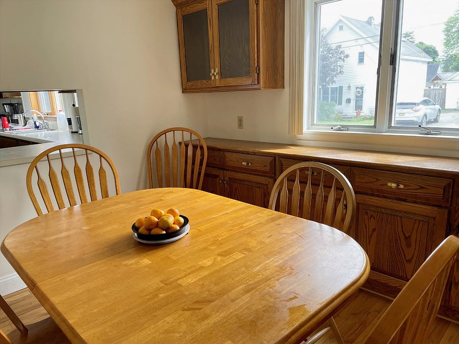 Dining room with table that expands to fit 6 people