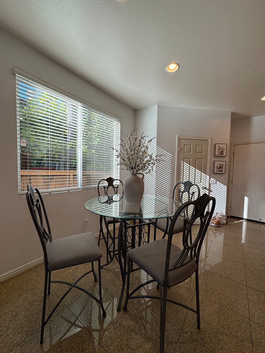 Furnished Finder property 1008888_1 photo 20