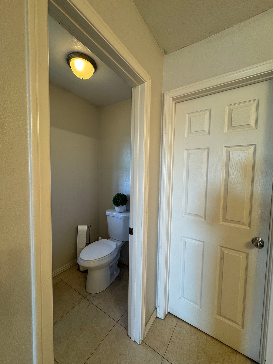 Furnished Finder property 1008888_1 photo 22