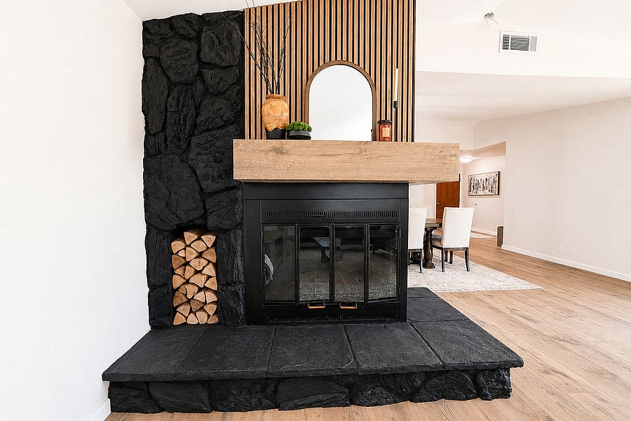 Cozy fireplace to enjoy