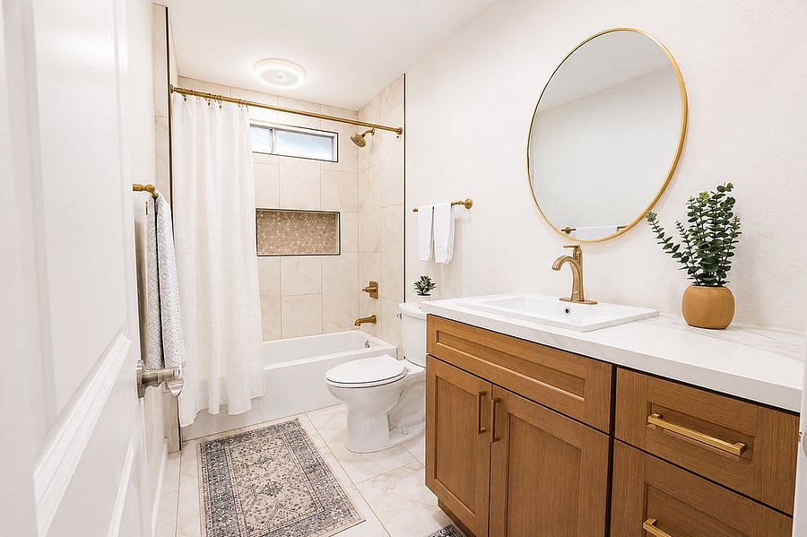 Shared Hall Bathroom