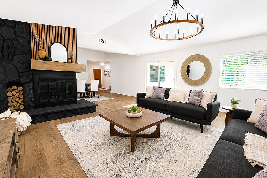 Cozy Fireplace to enjoy!