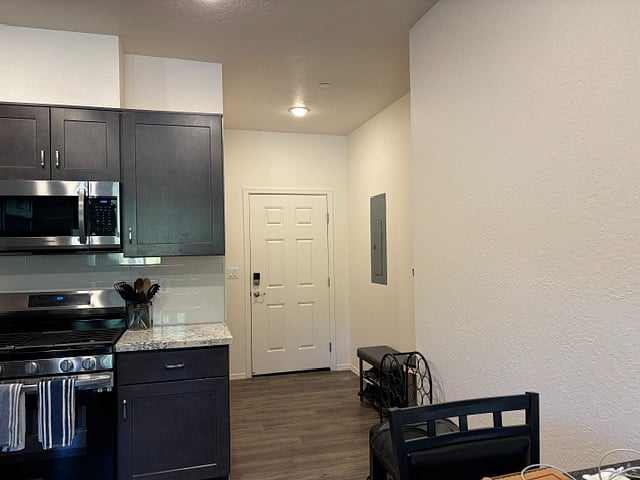 Furnished Finder property 1008990_1 photo 4