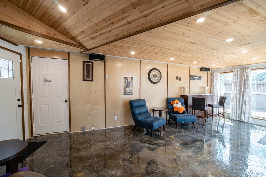 Sunroom with split AC system