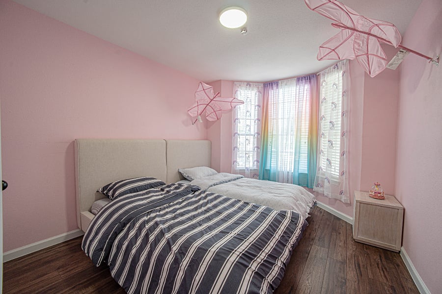 2nd floor kid bedroom with 2 twin beds