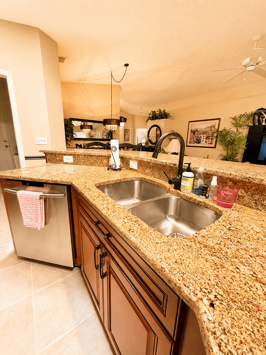 Furnished Finder property 1009137_1 photo 12