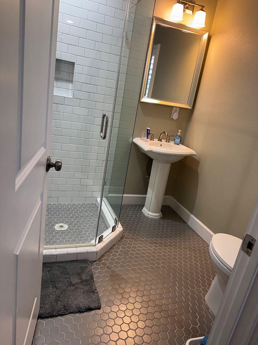 Furnished Finder property 1009166_1 photo 15